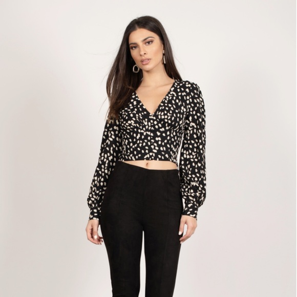Tobi Hidden Secrets Cropped Blouse - Picture 1 of 4